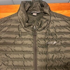 Eddie Bauer Misses Olive Green light down vest